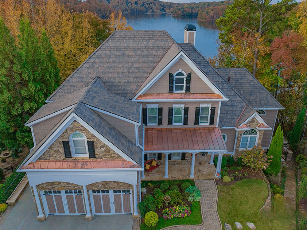 DaVinci Roofscapes Select Shake Aged Cedar House