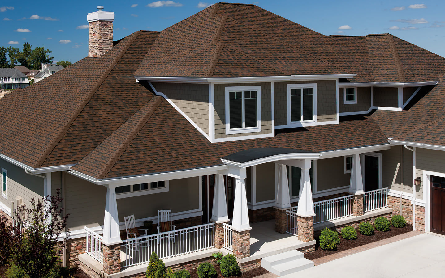 Owens Corning TruDefinition® Duration® Shingles + Designer Colors Desert Rose House