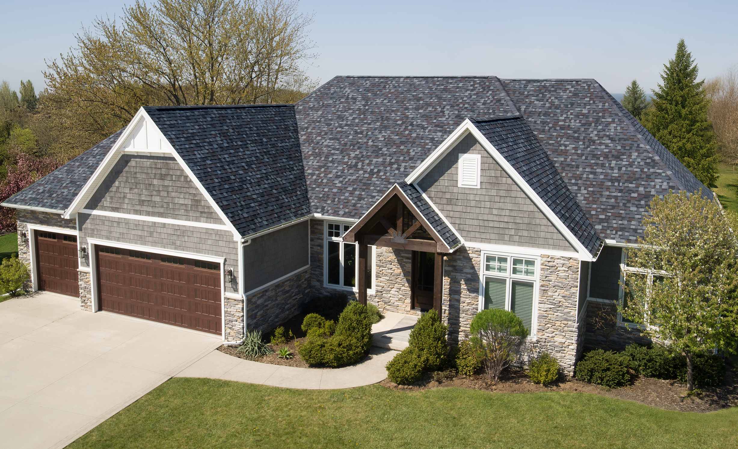 Owens Corning TruDefinition® Duration® Shingles + Designer Colors Gray Tweed House