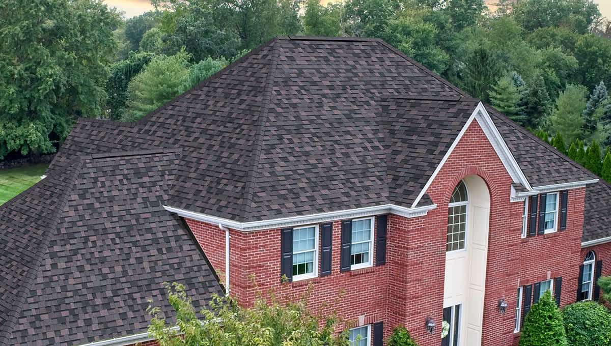 Owens Corning TruDefinition® Duration® Shingles + Designer Colors Midnight Plum House